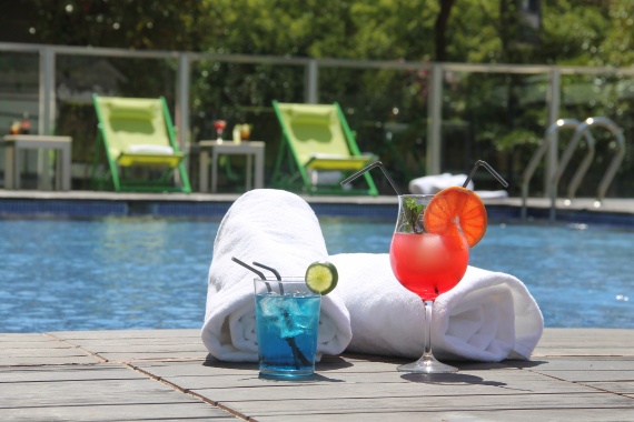 La nueva piscina del hotel Primus Valencia