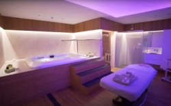 Jacuzzi privado con cava y bombones, pack romántico en Calpe